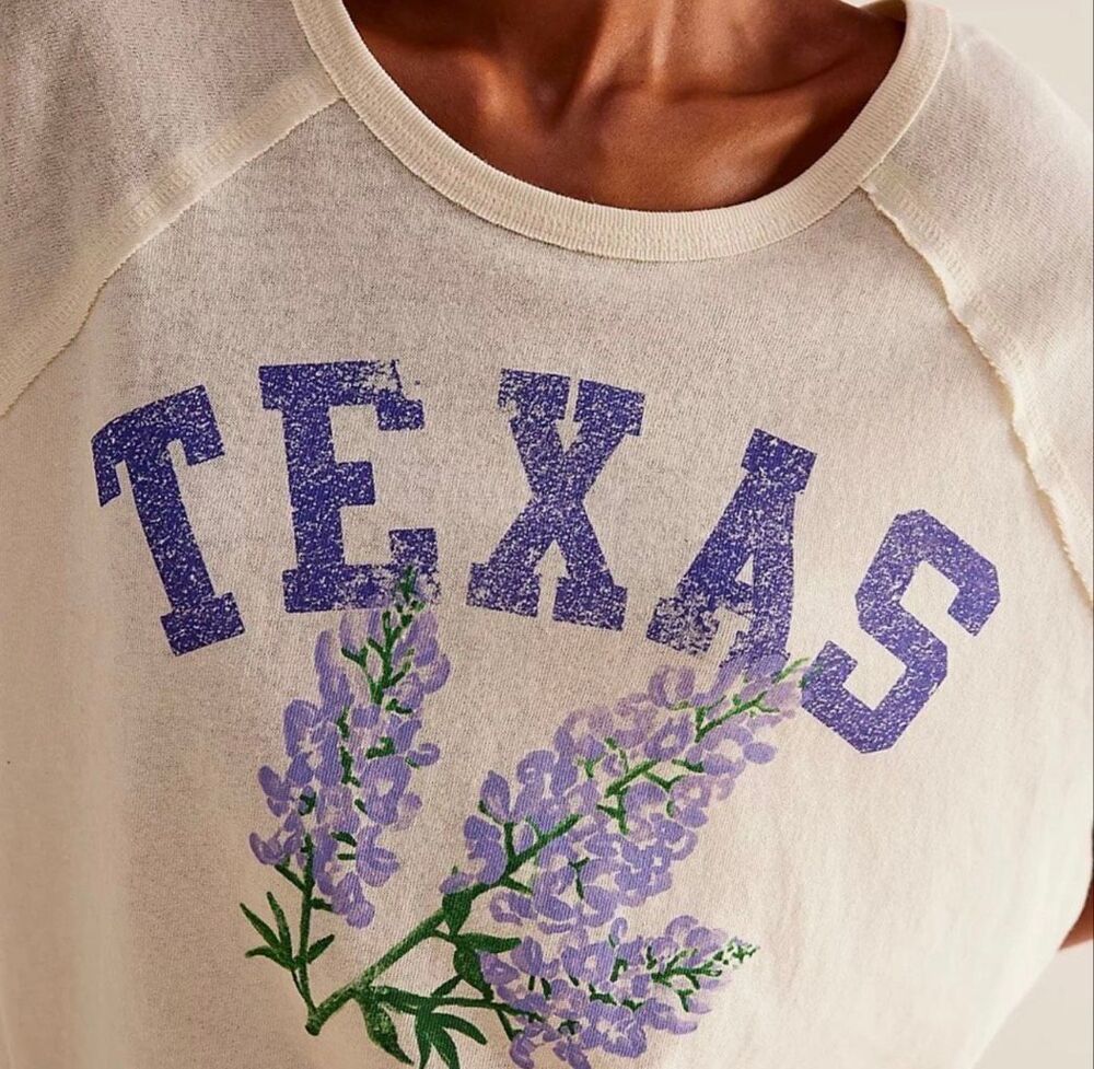 Free People We The Free Texas State Flower Bluebonnet Graphic Tee Cream M NEW - Picture 12 of 13